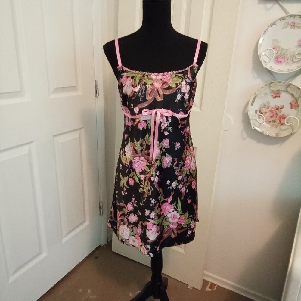 Victoria's Secret Chemese/Gown Vintage